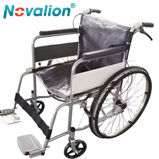 Sedia a rotelle manuale pieghevole con telaio leggero
